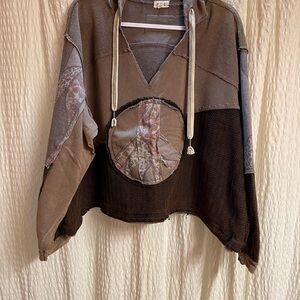 POL Boho Patchwork V-Neck Sweater in Brown and Gray